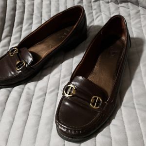 Women's shoes